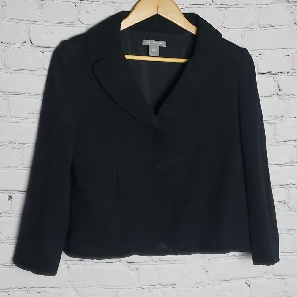 Ann Taylor Black Blazer‎